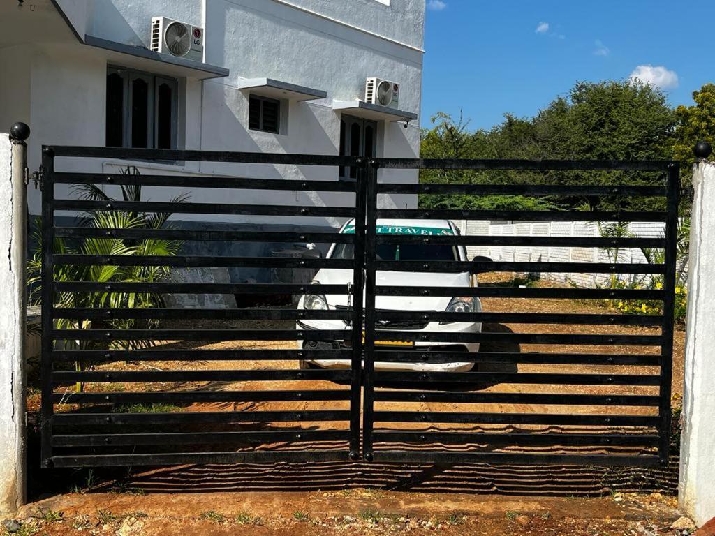 Madura Homestay - Gorgeous Home With 2Bhk 5 Minutes From Nh44 Madurai Exterior foto